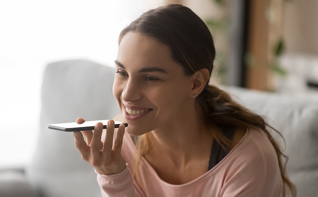 Hands-free Descriptions are Just a Click Away Hands-free Descriptions are Just a Click Away